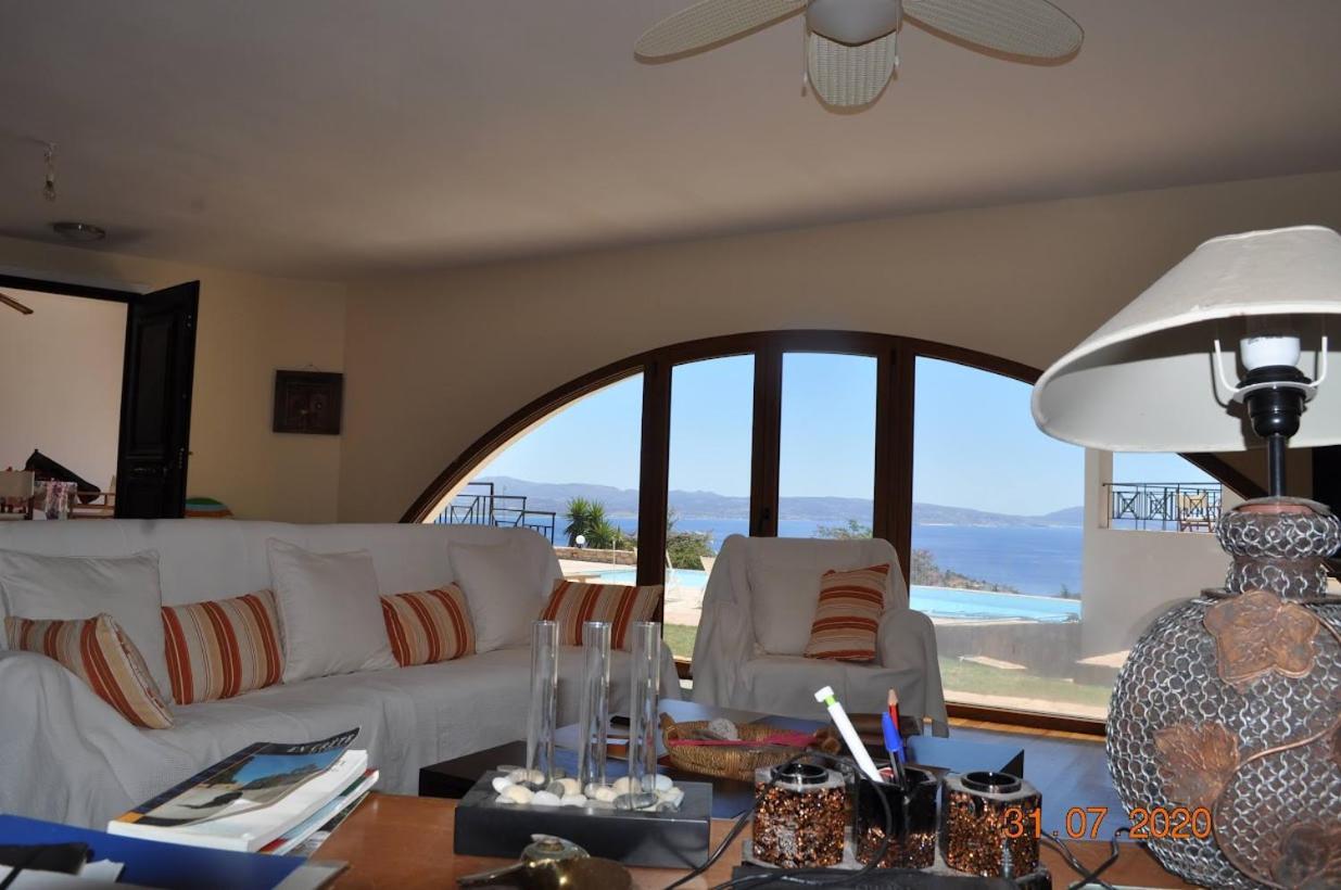 Island Villa アギア・ガリニ エクステリア 写真